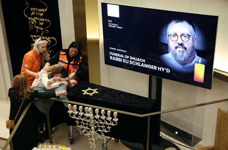 Bondi'de Rabbi Schlanger İçin Cenaze Töreni