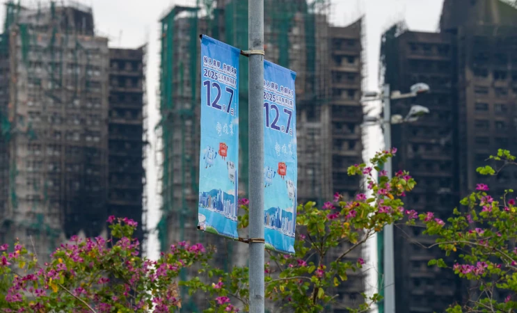Hong Kong'da Seçimler Yangın Sonrası Gerçekleşiyor