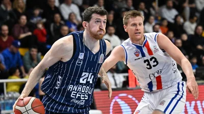 Anadolu Efes Büyükçekmece'yi Deplasmanda Yendi