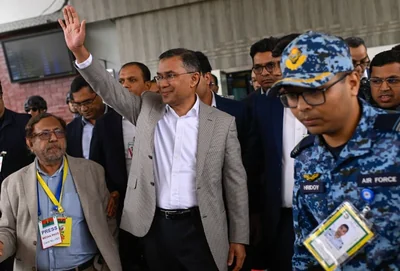 Bangladeş'in Başbakan Adayı 17 Yıl Sonra Döndü