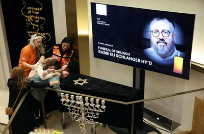 Bondi'de Rabbi Schlanger İçin Cenaze Töreni