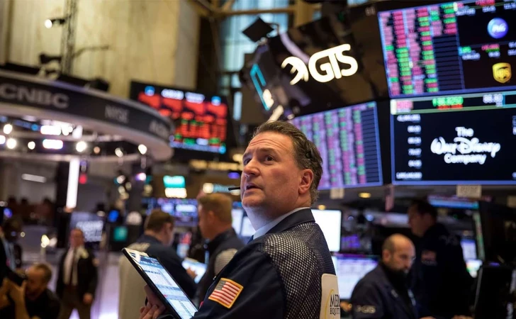 Dow Jones Endeksi 50,000 Seviyesini Aştı