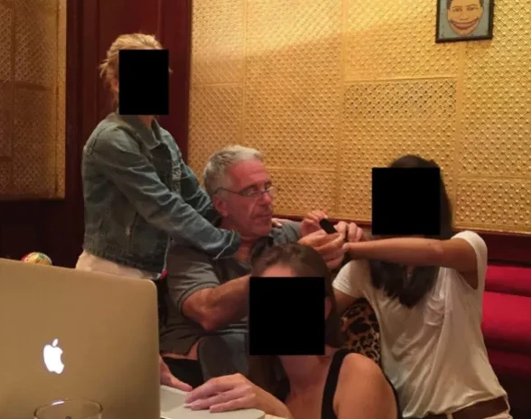 Epstein Dosyalarında Çıplak Görsellerin Yayınlanması