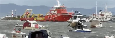 İstanbul'da Şiddetli Fırtına Sonrası Temizlik Çalışmaları