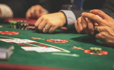 Poker Dolandırıcılığı: Ünlüler ve Mafya Bağlantıları