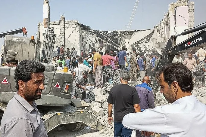 ABD'nin İran'daki Okul Bombalaması ve Sonuçları