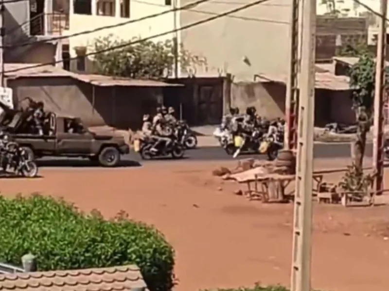 Mali'de Koordineli Silahlı Saldırılar ve Patlamalar